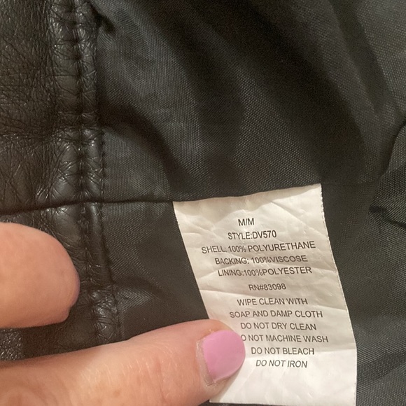 Ci Sono by Cavalini Faux Leather Vest - Picture 9 of 9